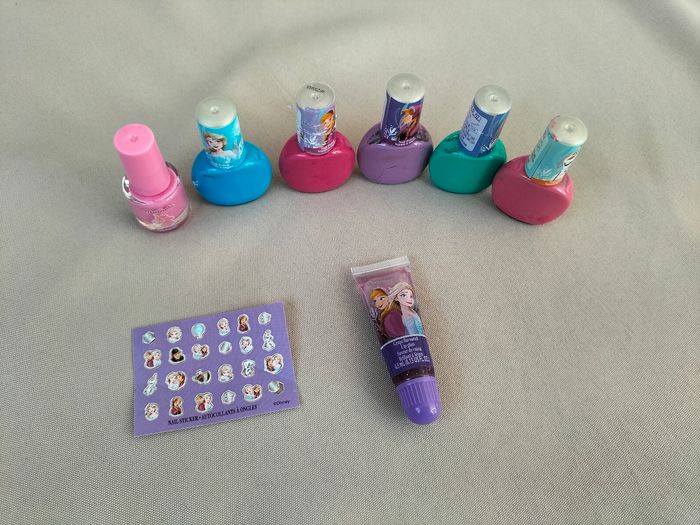 💜 Lot de vernis enfant - Reines de neiges et Martinella 💜 - photo numéro 2