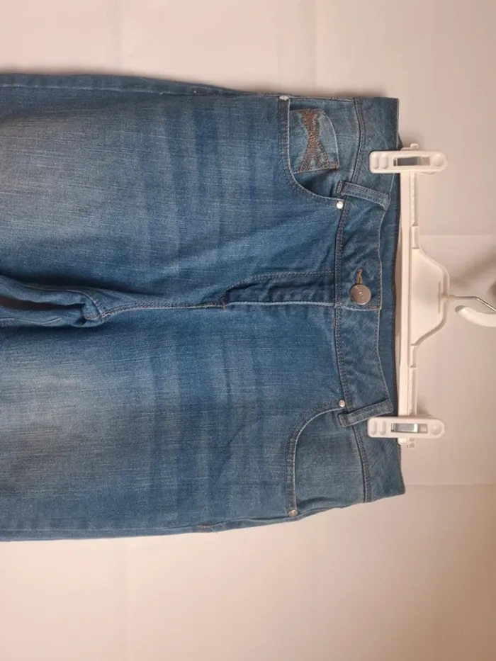 Jean taille 42 - photo numéro 2