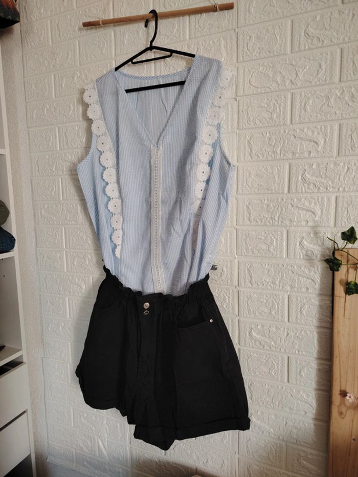 Ensemble short noir et top bleu et blanc - photo numéro 3