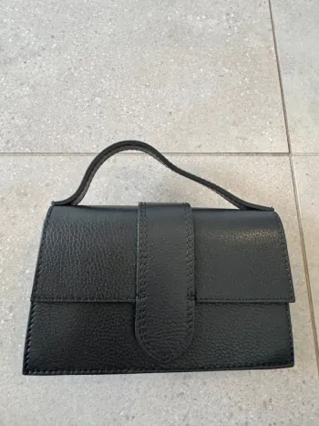 Sac à main et bandoulière en cuir, neuf sans étiquette, 20,5x11,5cm