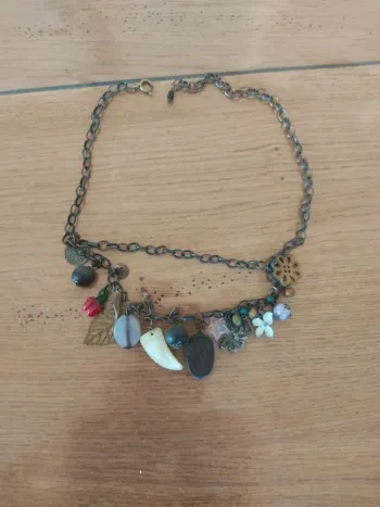 Vends  collier