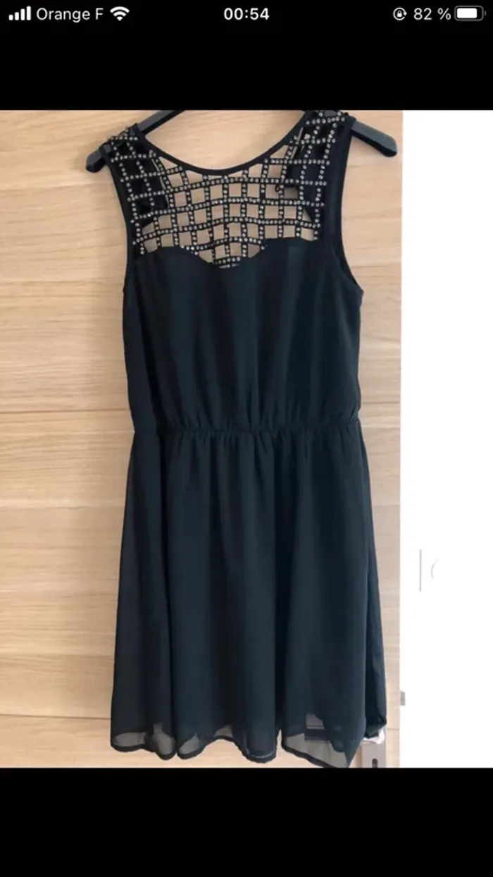 Robe noire légère voile strass - photo numéro 3