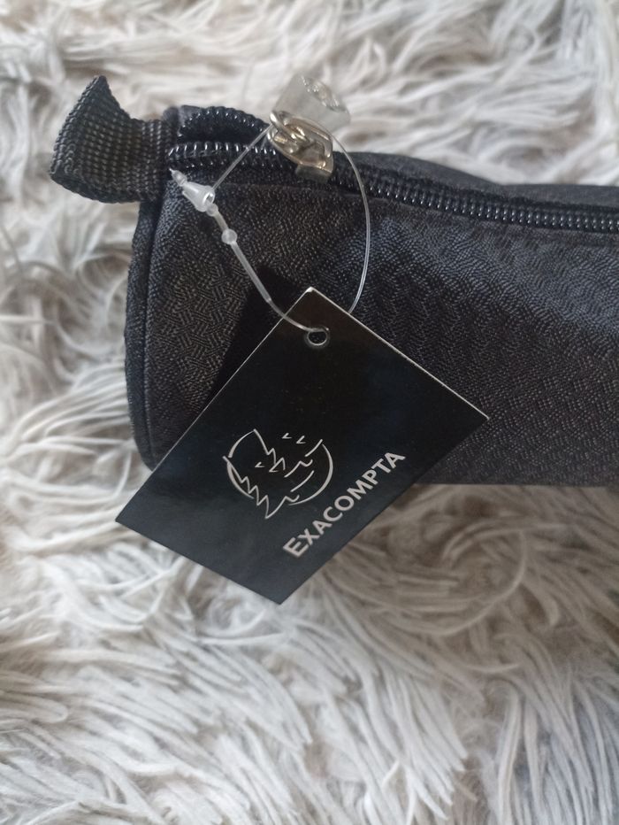 Trousse scolaire Exacompta neuve avec étiquette - photo numéro 2