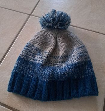 Bonnet bleu/gris avec pompons 12/14 ans 👦  Vertbaudet en TBE