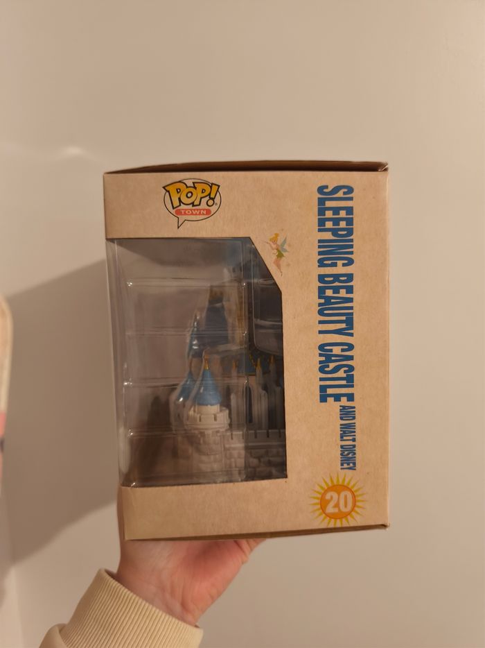 Figurine Funko pop Disney sleeping beauty castle 20 walt Disneyland - photo numéro 2