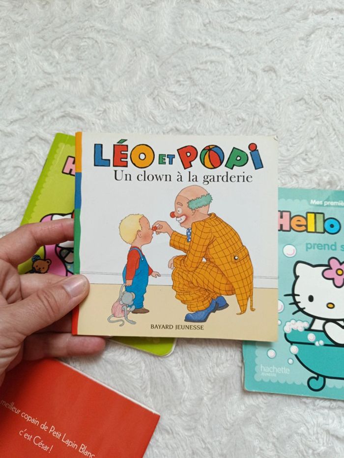 Lot de 4 livres bébé enfant Petit lapin blanc Léo et Popi Hello Kitty - photo numéro 5