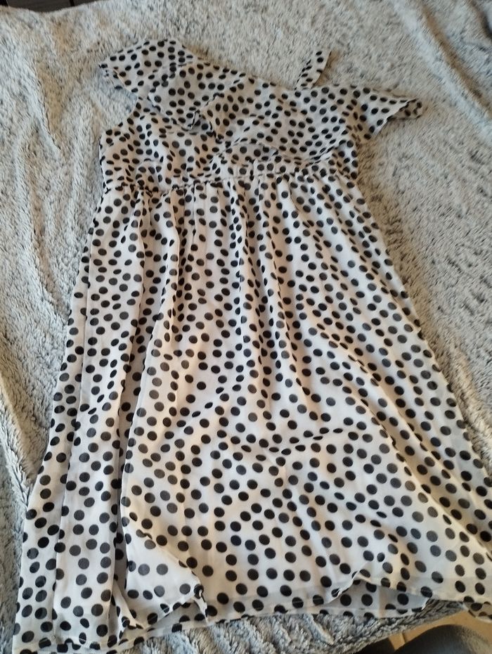 Robe à petits pois