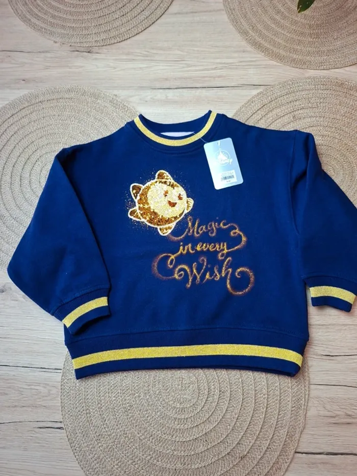 Sweat Disney enfant 4 ans NEUF – Magic in every Wish – Paillettes