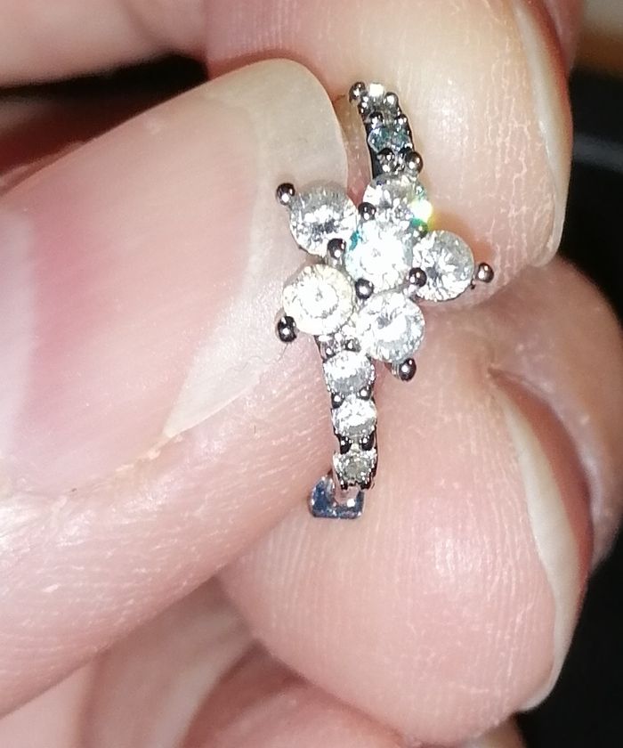 Vends 1 boucle d’oreille argent - photo numéro 4