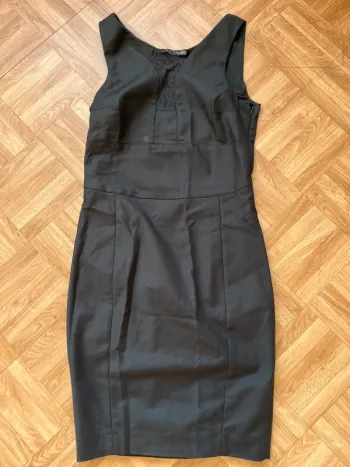 Robe noir avec décolleté agrémenté de dentelle Liu Jo
