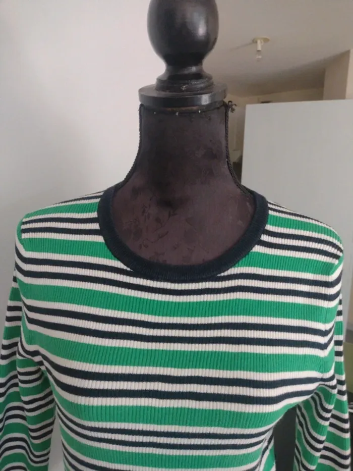 Pull léger Tommy Hilfiger rayé vert/blanc – manches 3/4 – taille S - photo numéro 3