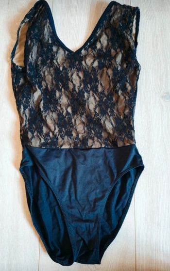 Justaucorps de danse vicard noir 36 / 14 ans en très bon etat