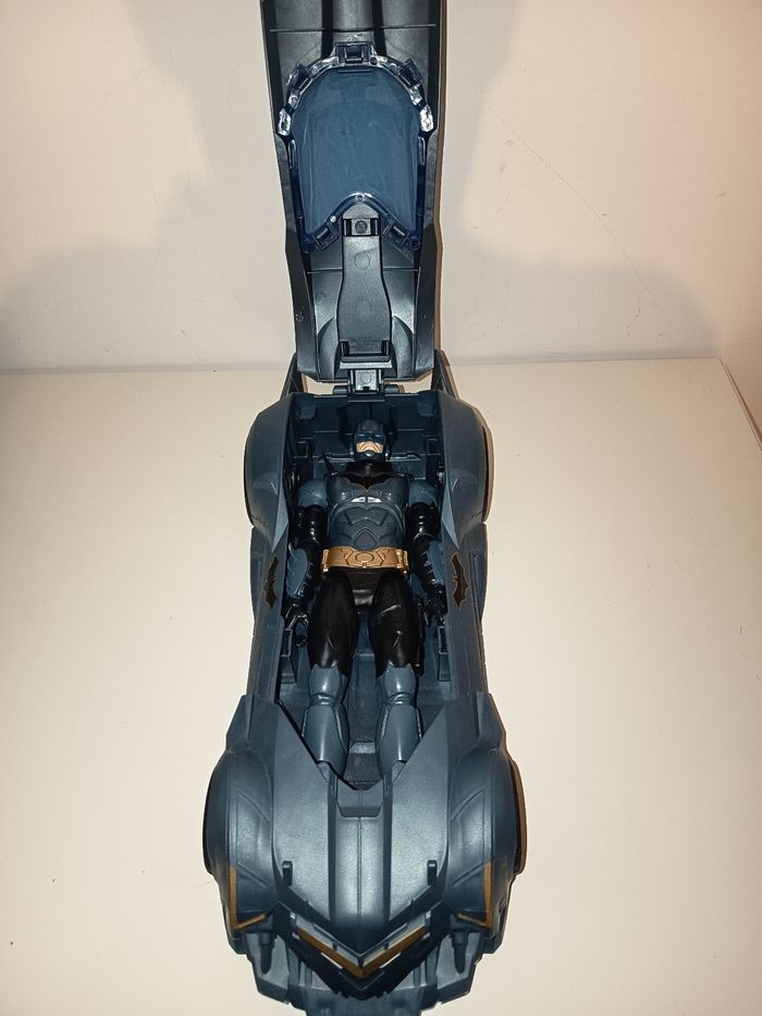 Batman et sa batmobile - photo numéro 3