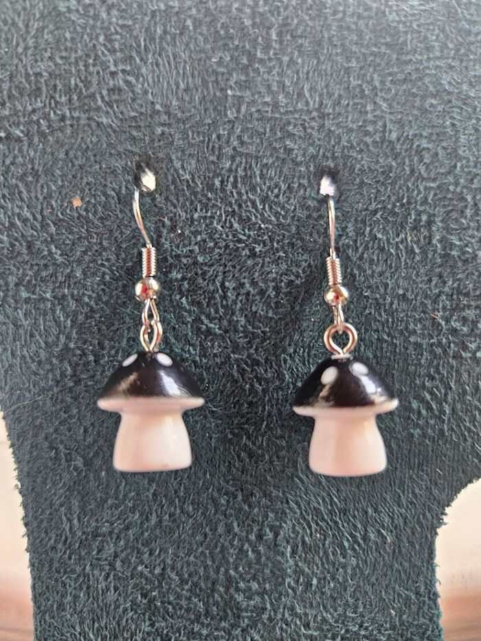 Boucle d'oreille 47