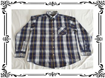 Chemise taille XXL.