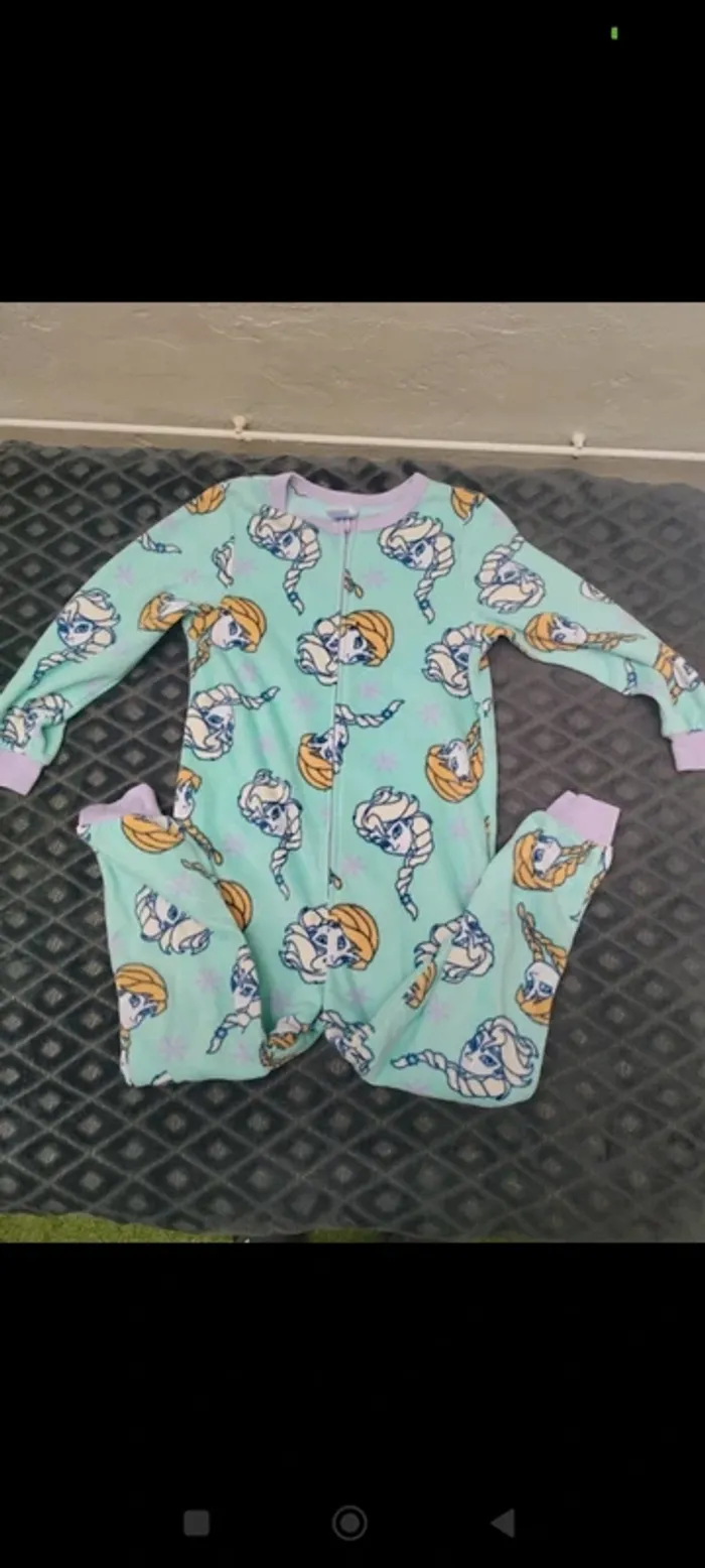 Pyjama reine des neiges