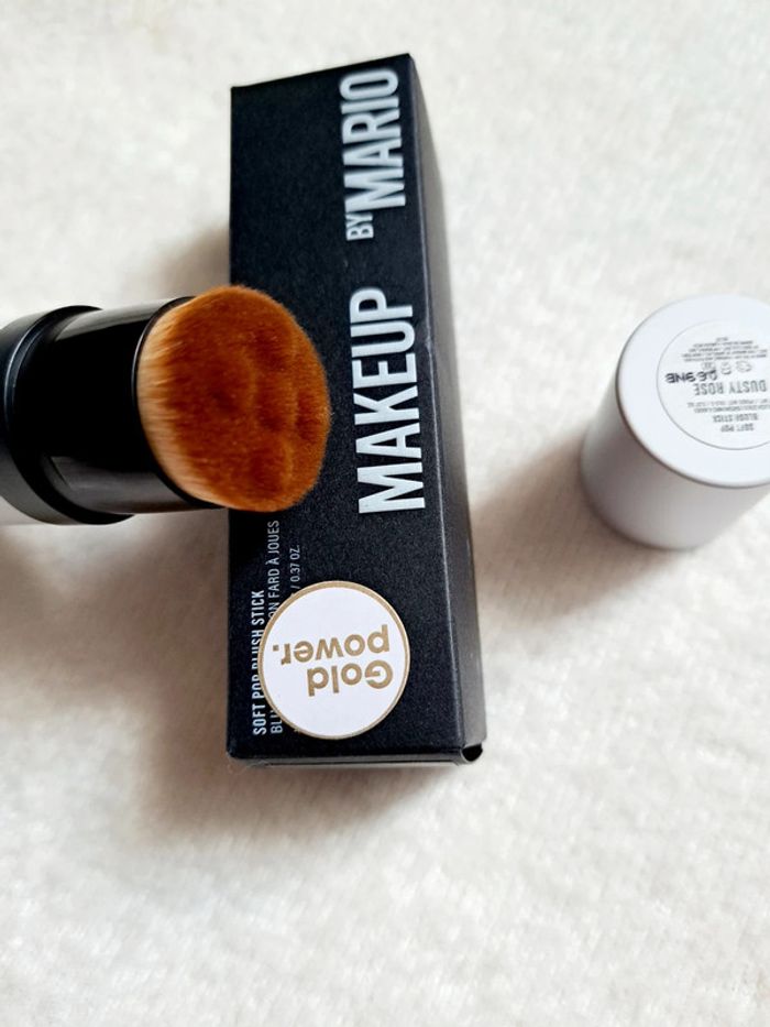 Makeup by Mario
Soft Pop Blush Stick
Teinte Dusty Rose - photo numéro 5