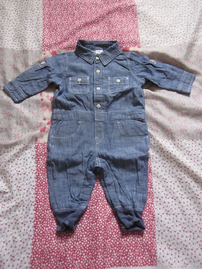 Combinaison jean bleue 6 mois