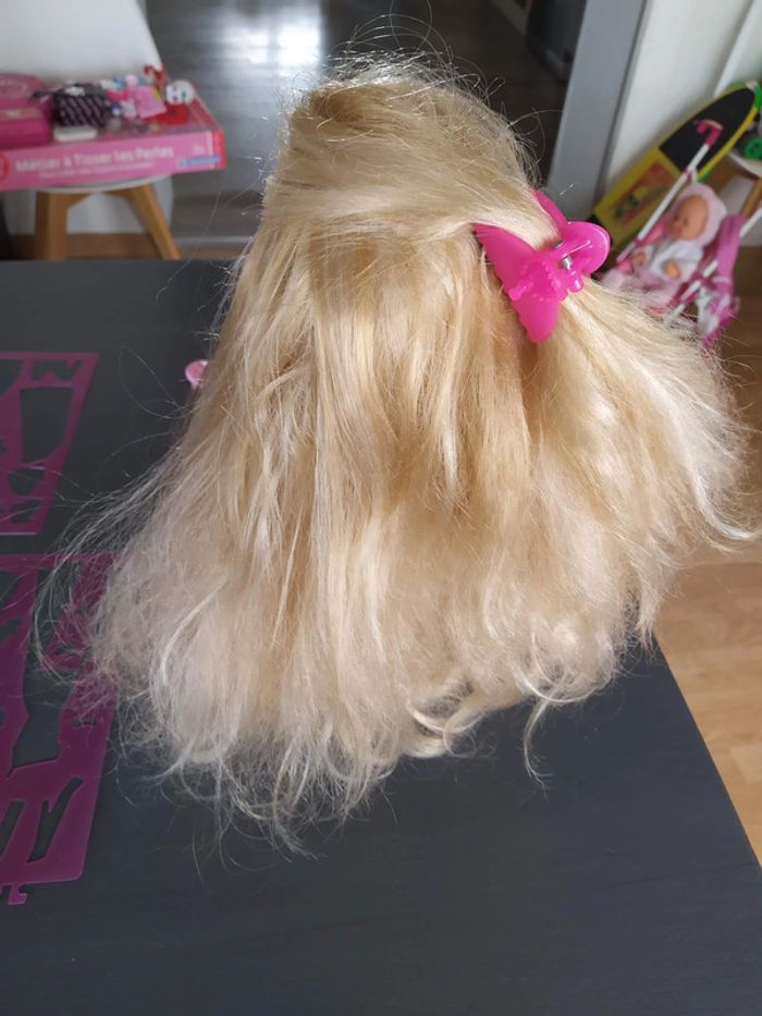 Tête à coiffer Barbie et ses accessoires - photo numéro 3