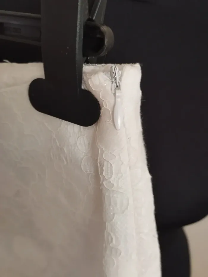 Jolie short en dentelle taille 36 - photo numéro 4