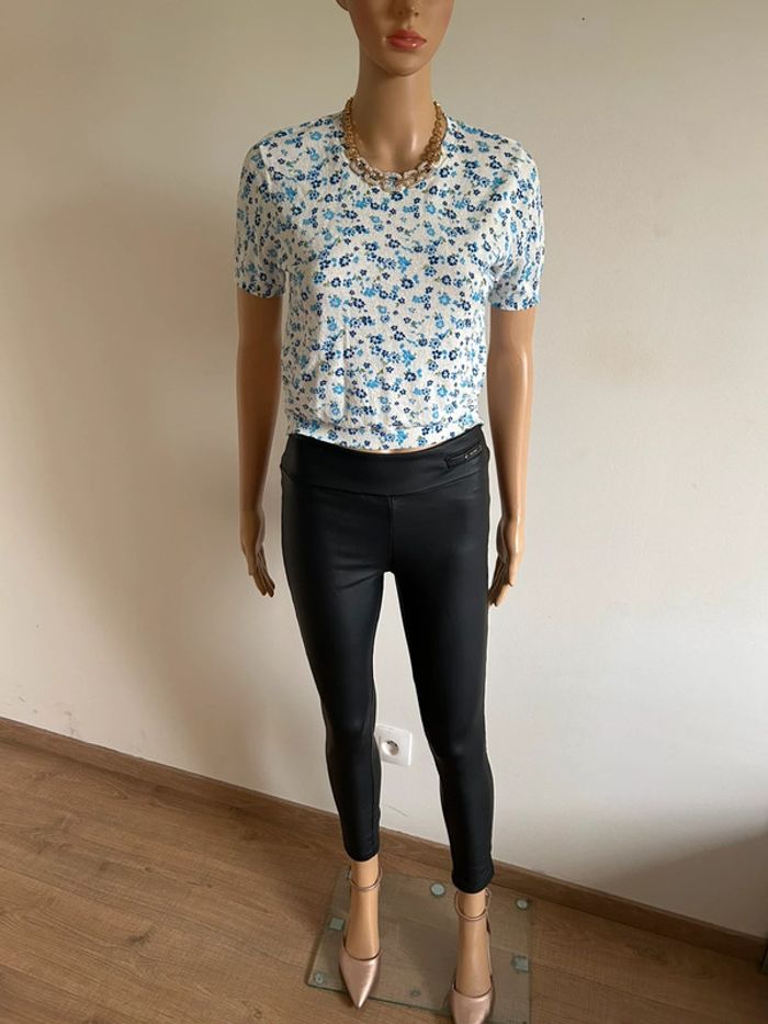 Haut blanc et fleurie neuve à manches courtes Zara taille S - photo numéro 3