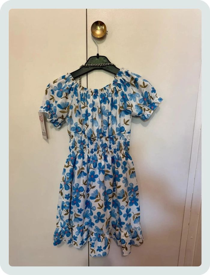 Robe à fleurs avec petit sac - photo numéro 2