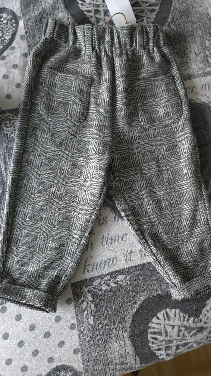 Neufs (non portés)🏷 🏷🤩😍💙superbe  ensemble teeshirt ml et pantalon 12/18mois (80/81cm) garçon 💙😍🤩 - photo numéro 3