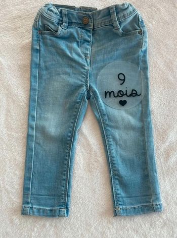 Jeans  slim  bleu  clair  9 mois