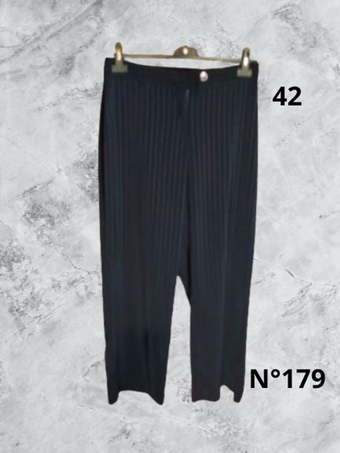 N°179 Pantalon bleu marine T42. Jofrati.