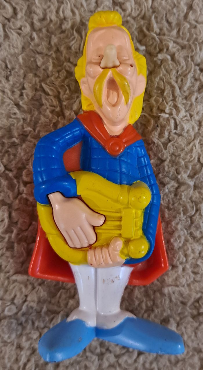 🪆 Figurine Astérix Assurancetourix le Barde McDo 2008