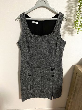 Très belle robe épaisse à courte manche pour femme