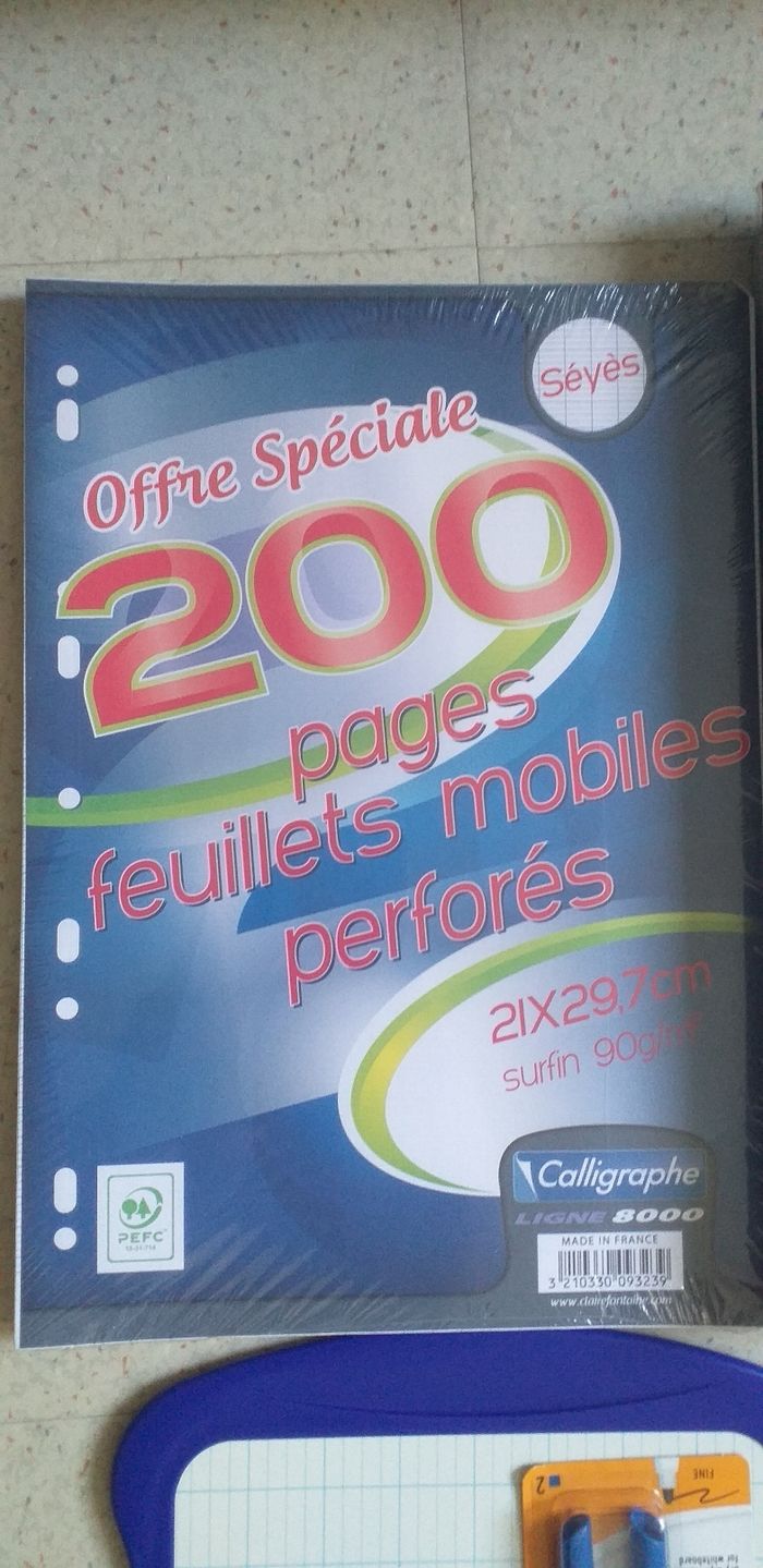 Lot fournitures scolaires - photo numéro 2