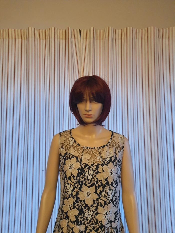 Jolie Robe dentelles Cassis collection fr 42 - photo numéro 3