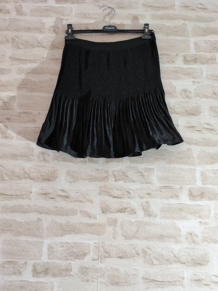 Petite jupe noire Camaïeu – Taille 38 – Neuve avec étiquette