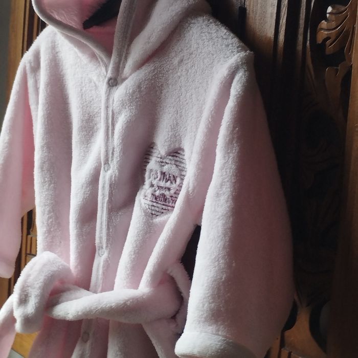 Peignoir ceinturé à capuche tout doux pour bébé 6/9 mois - photo numéro 4