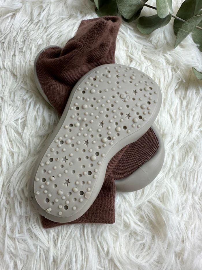 Paire de chaussons marron taille 22 Shein - photo numéro 4