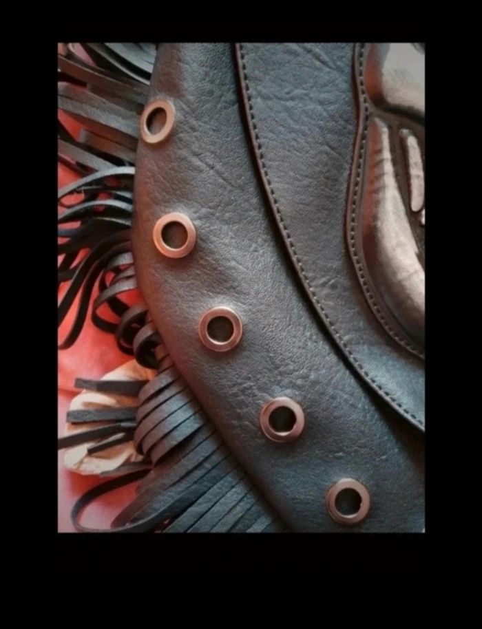 Grand sac à franges tête de mort en relief - photo numéro 3