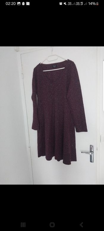 Jolie robe bordeaux 38