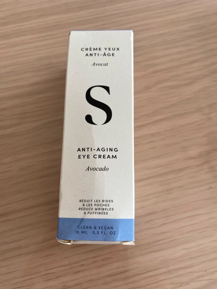 Crème anti-âge pour les yeux de la marque seasonly