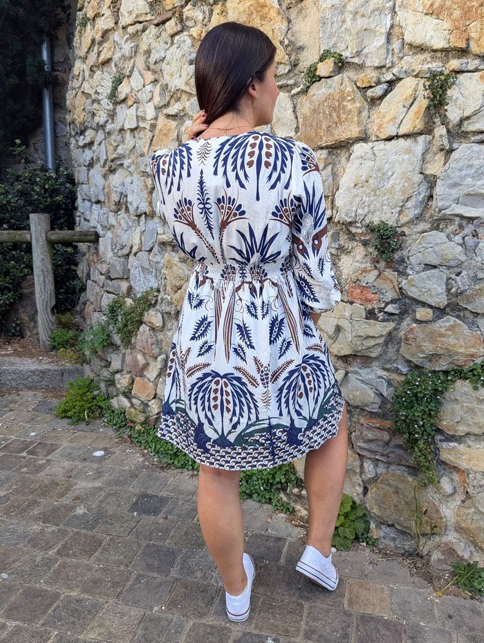 Robe Marseilles motif palmiers décolleté en V
Taille S/M - photo numéro 4