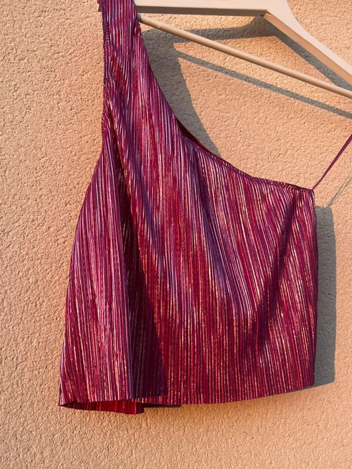 Haut asymétrique rose pailletée