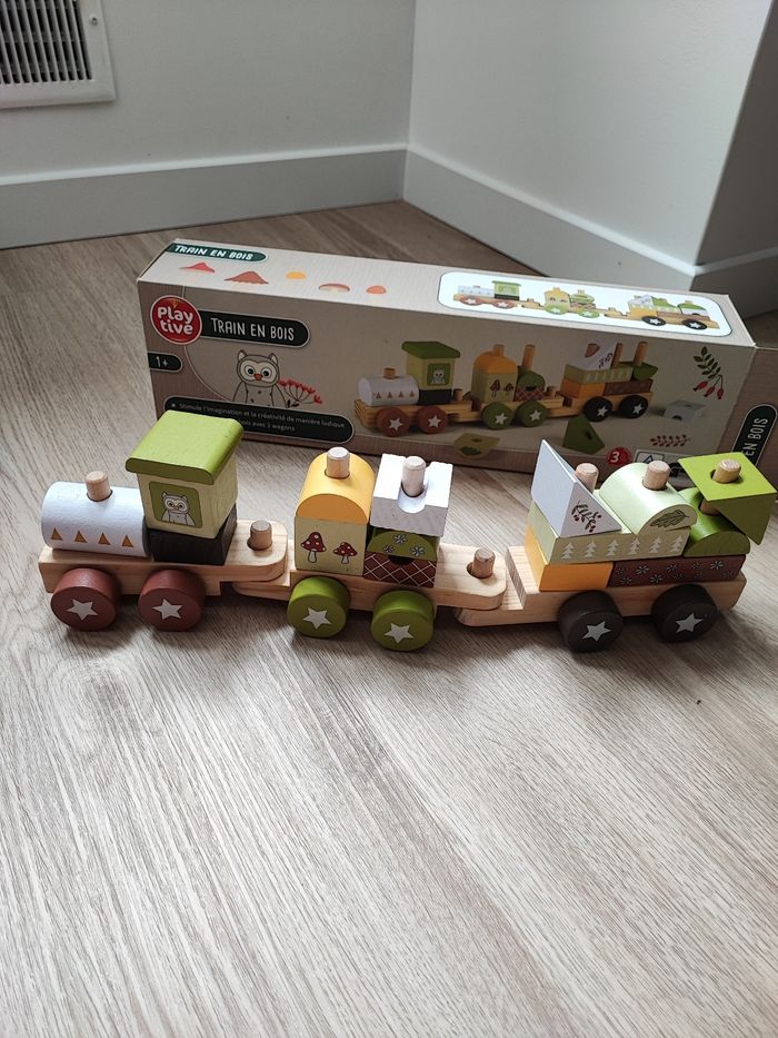 Train en bois (modulable) - photo numéro 2