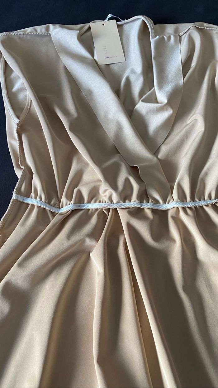 ✨ Haut / Blouse Ceinturée – Neuf avec étiquette ✨ - photo numéro 4