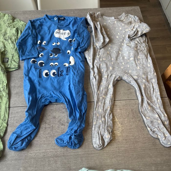 Lot pyjama 9 mois  bébé garçon - photo numéro 4