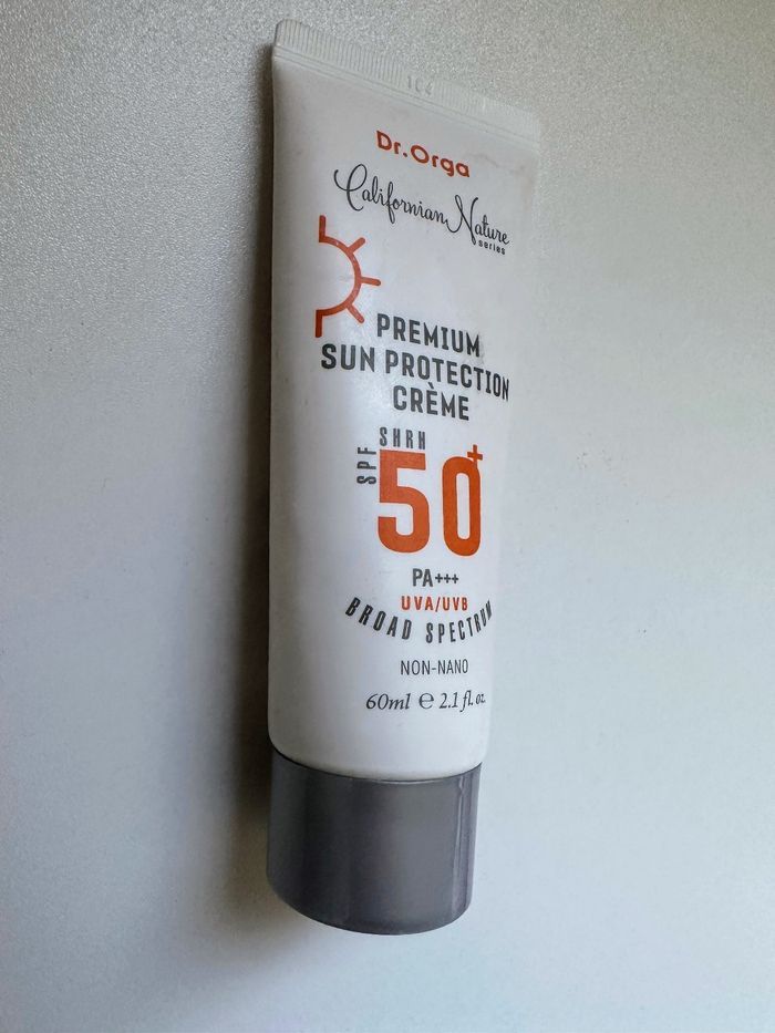 Crème solaire teinté premium 50 SPF - photo numéro 2