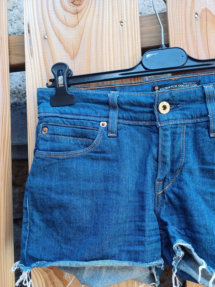 Joli short en jean bleu Levi's et Kiliwatch - photo numéro 4