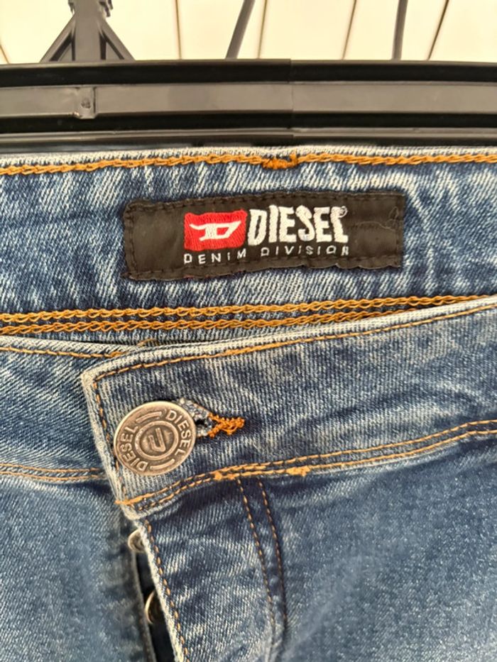 Jean Diesel, taille 36, en très bon état. - photo numéro 2
