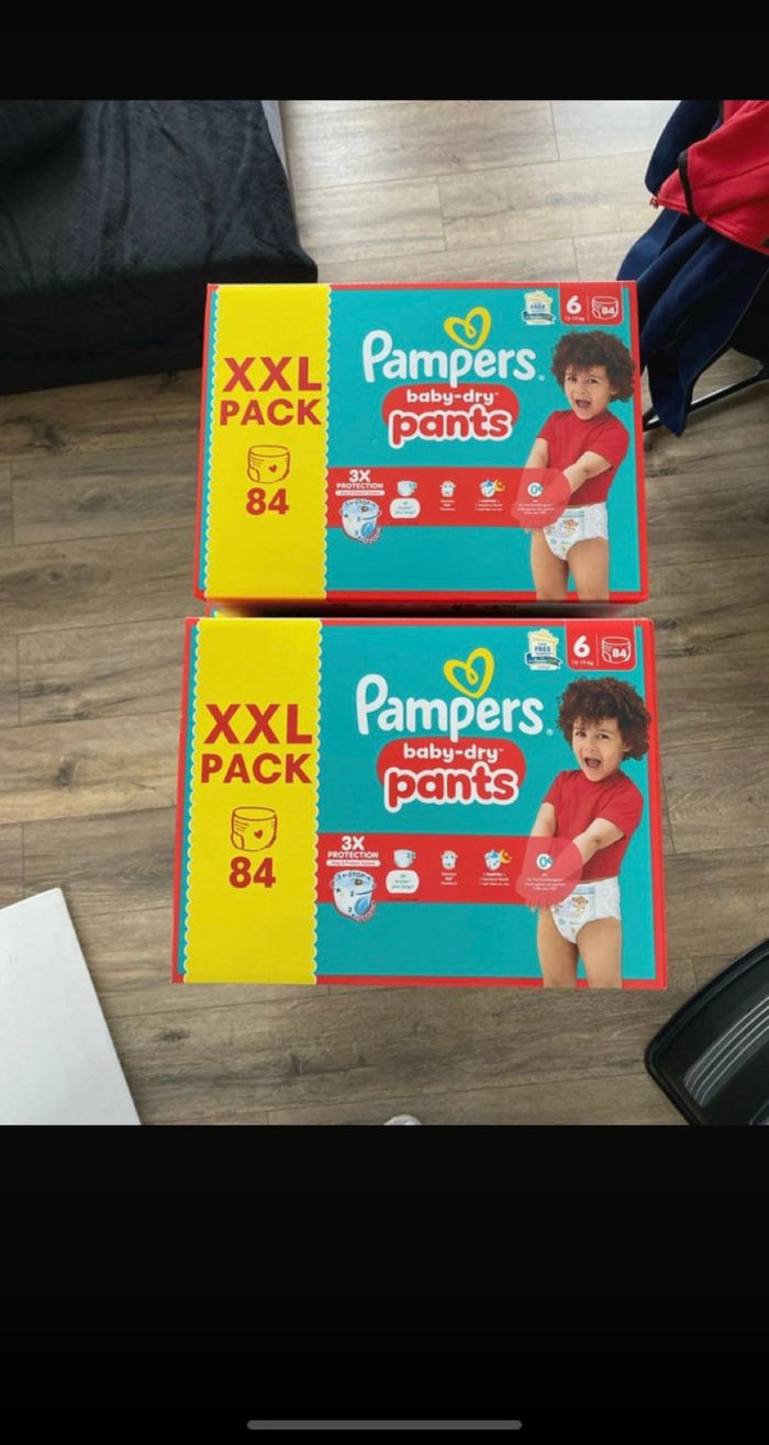 2 cartons de couches Pampers  baby dry taille 6