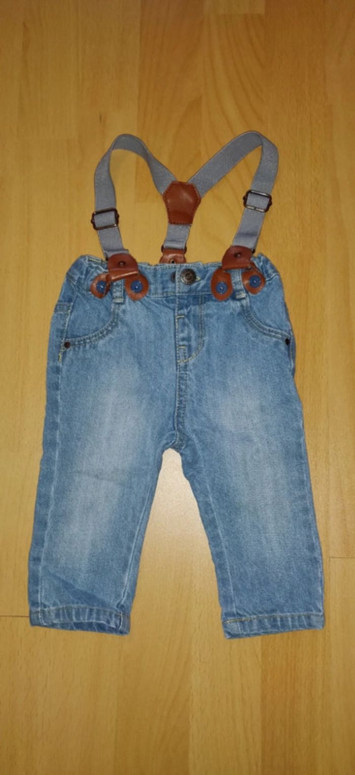 Jean avec bretelles Kiabi 6 mois