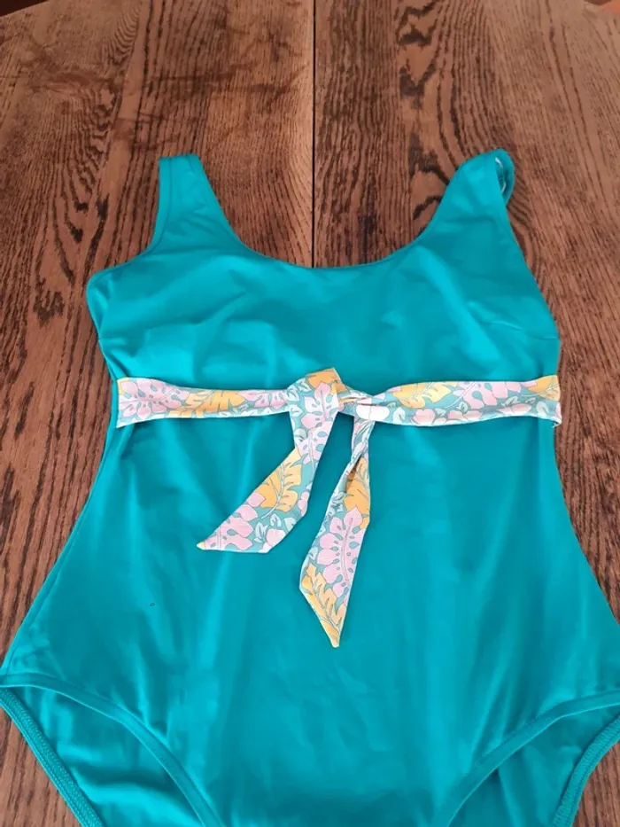 Jolie Maillot de bain Linvosges fr 44 - photo numéro 4